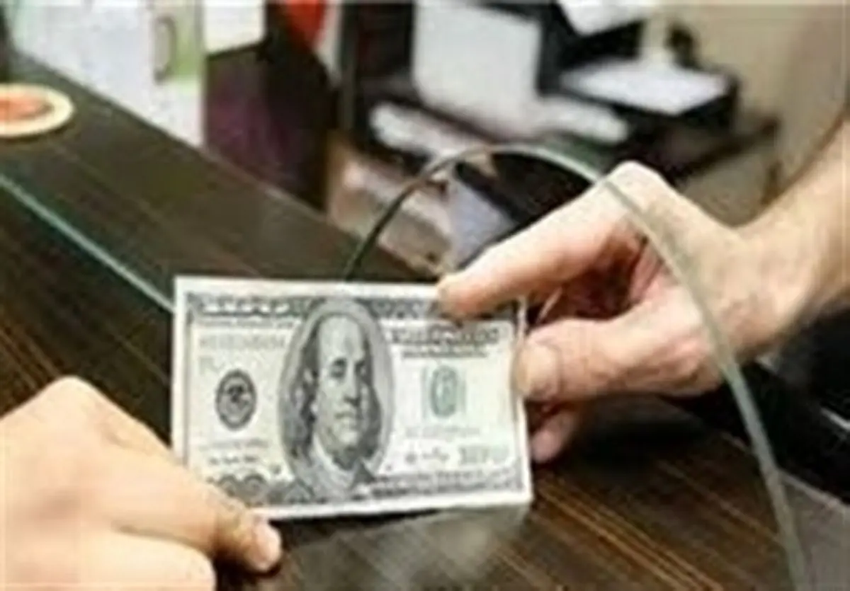  قیمت خرید دلار و یورو در بانک‌ها؟