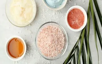 چند اسکراب دست‌ ساز خانگی برای داشتن پوستی لطیف و زیبا