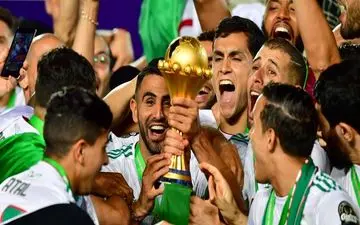 اشرف حکیمی بازیکن جوان سال 2019 آفریقا شد/ الجزایر برترین تیم قاره سیاه