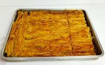 شیرینی خوشمزه |  باقلوا گردو و کشمش شکلاتی