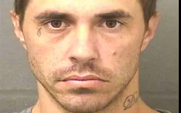 سرقت آلات موسیقی یک ارکستر توسط مرد تبهکار+عکس