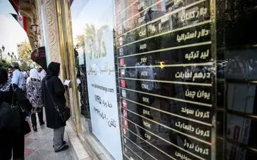 تبعیت نرخ دلار دلالان از صرافی‌های بانکی