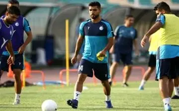 رحمتی خواستار هافبک استقلال/ مذاکرات اولیه انجام گرفت