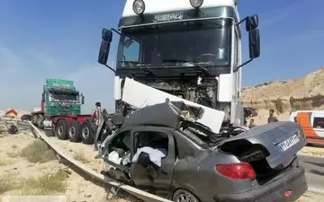 تصادف سواری با کامیون در قشم چهار کشته برجای گذاشت