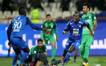 کار سخت آبی ها برای تمدید قرارداد بازیکن کلیدی