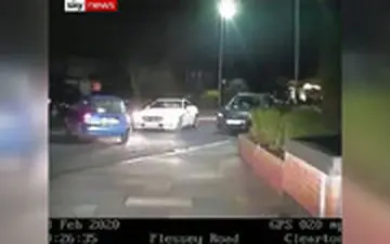 تعقیب و گریز عجیب پلیس در انگلستان