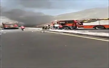 
تصادف کامیون‌های آتش نشان با یکدیگر حین امدادرسانی + فیلم