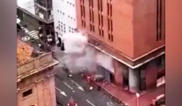 لحظه انفجار بمب در یک ساختمان دولتی کلمبیا +فیلم