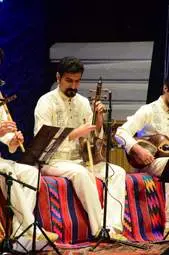 گزارش تصویری کنسرت گروه موسیقی آیین در همدان 