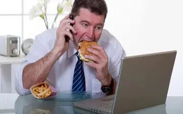 چرا سریع غذا خوردن اینقدر بد است؟| حتما بخوانید!