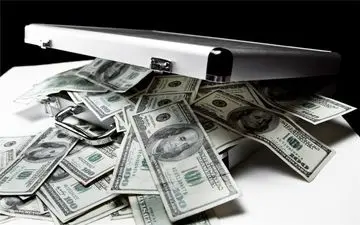 ترفند جدید کلاهبرداران: ارسال چمدان پول جعلی به بهانه کمک به نیازمندان