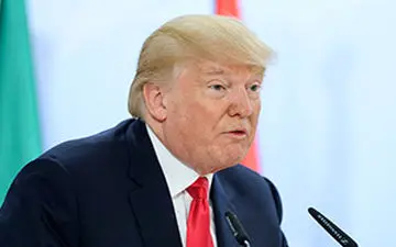 برخورد ناشایست ترامپ با یک خبرنگار زن+فیلم