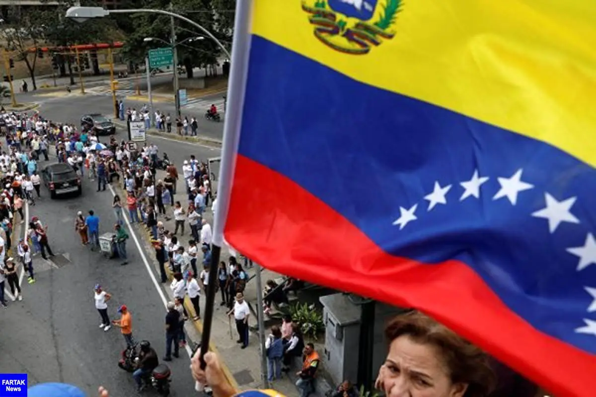 صف‌آرائی طرفداران رئیس‌جمهوری منتخب ونزوئلا و شورشیان در پایتخت