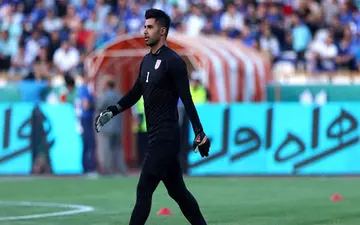 ستارۀ تراکتورسازی از فرودگاه فرار کرد