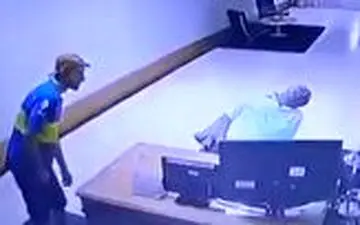 دردسر نگهبان بخاطر خواب عمیق 