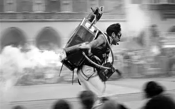 «جهش» نمایشی که تماشاگر را به کره ماه می برد!