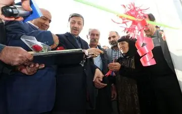 افتتاح واحدهای مسکونی گهواره  توسط  رئیس کمیته امداد کشور و  استاندار کرمانشاه 