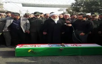 تشییع پیکر شهید ابوالفضل بیگی‌نیا در کرمانشاه به رویات تصویر