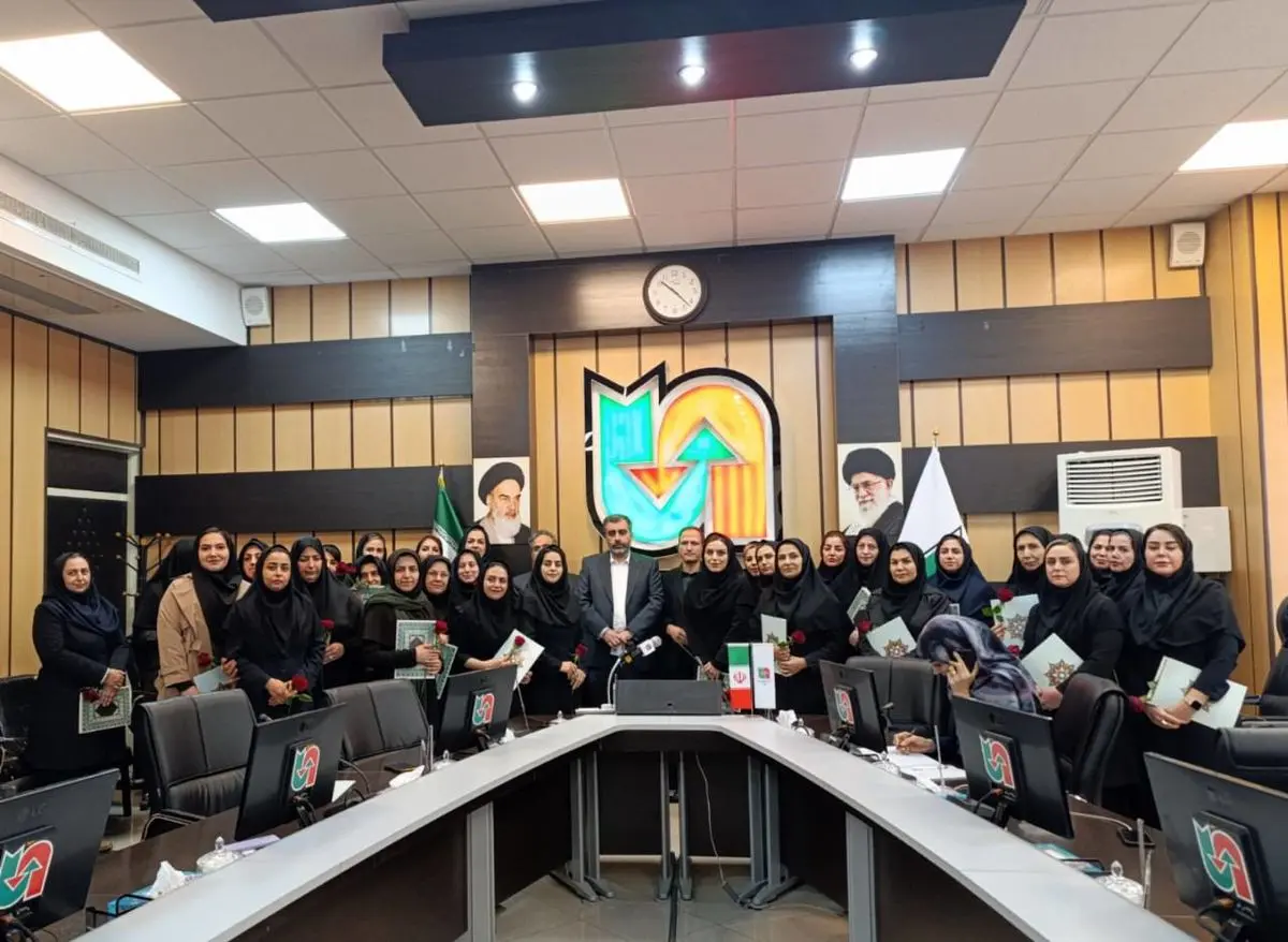 تجلیل از بانوان شاغل راهداری کرمانشاه؛ تاکید بر حمایت از مادران و تقویت رفاه کارکنان


 
