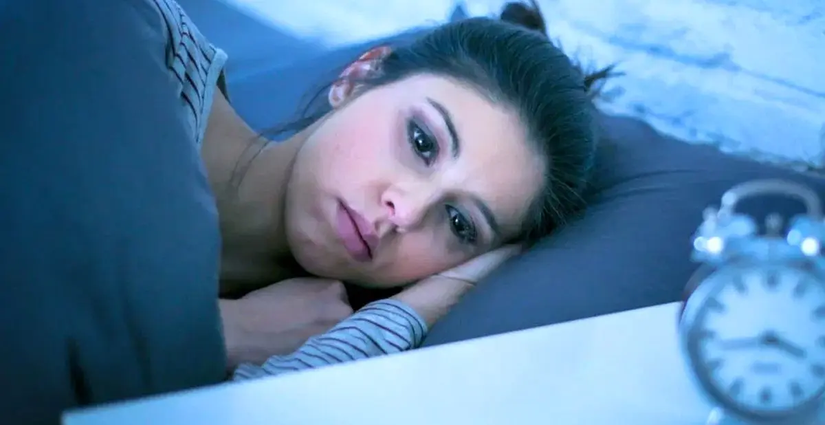 چرا بعضی‌ها نمی‌توانند شب‌ها از فکر کردن دست بردارند؟