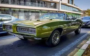 عکس/ عتیقه گرانقیمت آمریکایی در تهران!