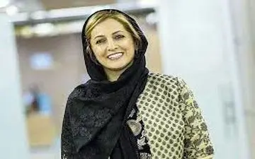 شقایق دهقان و خواهرانش به همراه آزاده نامداری در یک مراسم