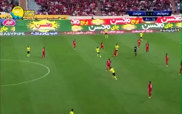 گل اول سپاهان به پرسپولیس با سوپر گل کی‌روش استنلی + فیلم