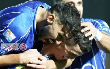 برتری استقلال مقابل فجر در نیمه نخست؛ دو پنالتی و دو گل