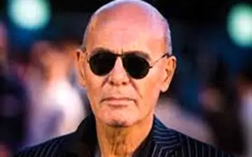 اهدای سیمرغ بهترین نقش مکمل مرد به جمشید هاشم‌پور + فیلم