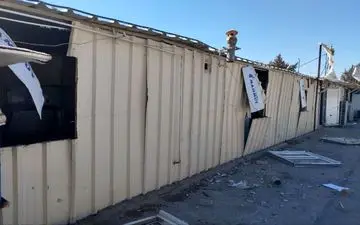 
حمله موشکی به بیمارستان صحرایی ثلاث باباجانی/ تلاش برای انتقال بیماران 