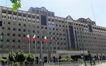 تجمع معترضان به انتخاب رشته کنکور مقابل مجلس