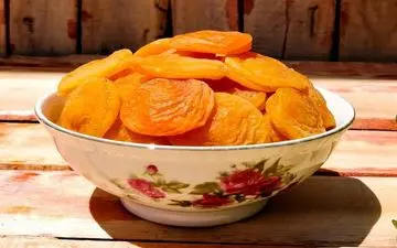 خشک کردن زردآلو به روش بازاری | برگه زردآلو خودت درست کن!