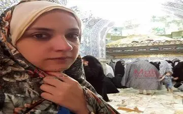 سلفی خاله نرگس در یک مکان زیارتی (عکس)