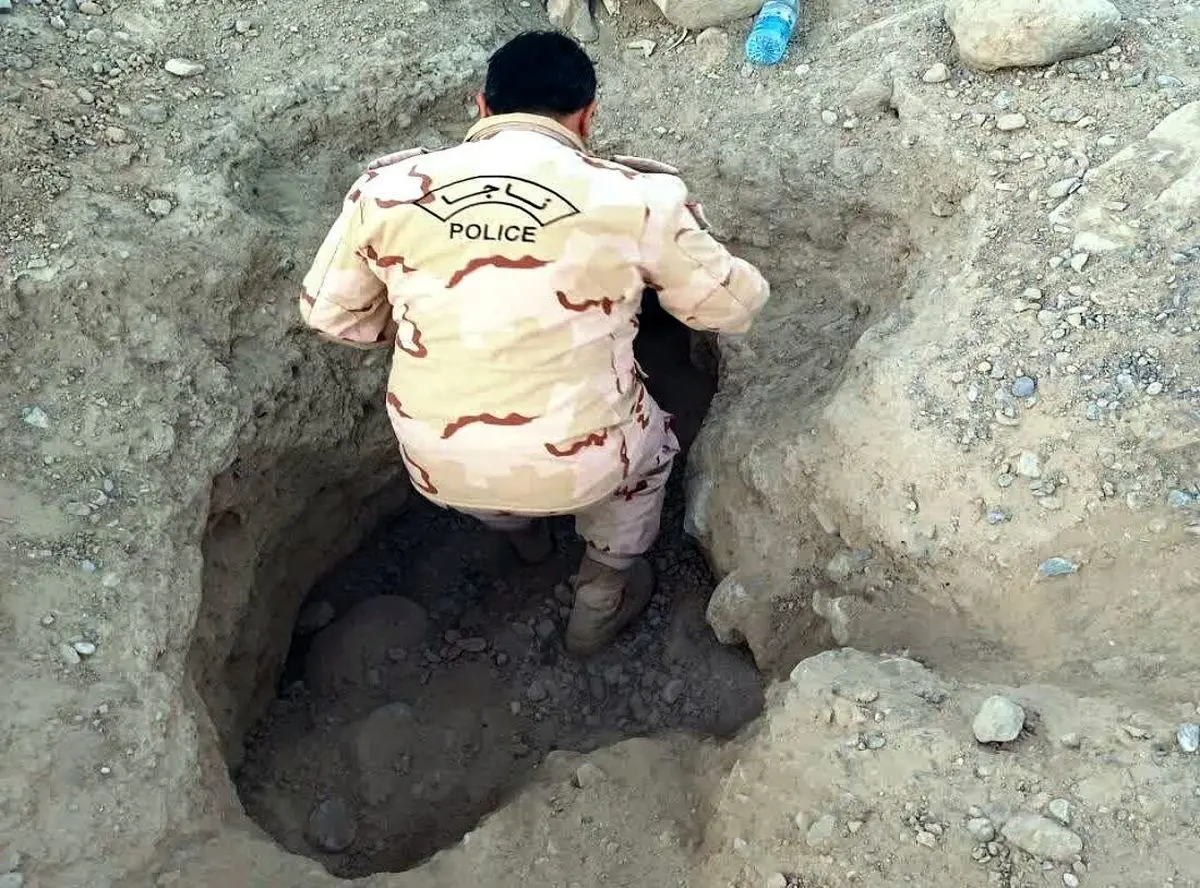 سه حفار غیرمجاز آثار باستانی در هنگ مرزی درگز دستگیر شدند