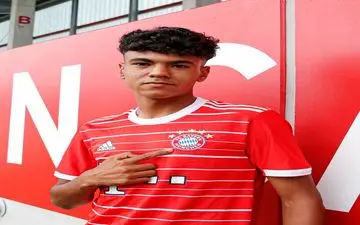 انتقامِ لوا؟ بایرن پدیده لاماسیا را به‌خدمت گرفت