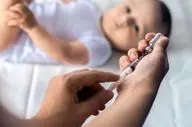 تجویز محتاطانه آنتی‌بیوتیک برای کودکان؛ ارتباط مصرف با افزایش خطر چاقی تا ۱۲ سالگی