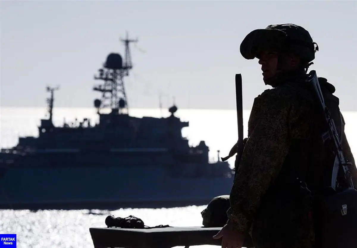  نظارت ناوگان دریایی روسیه بر فعالیت کشتی‌های آمریکایی در دریای سیاه 