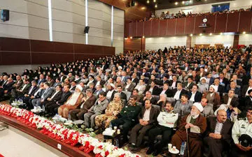 همتی بعد از 21 ماه، سکان مدیریتی استان قزوین را به زاهدی سپرد