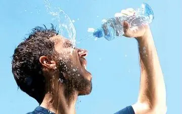 ۷ توصیه تغذیه‌ای برای روزهای گرم سال
