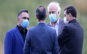 عبداللهی:مجیدی از درون تیم و زمین تمرین مشکل دارد
