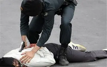 اقتدار پلیس کرمانشاه شرور مسلح را زمین گیر کرد 