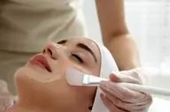 پوستی صاف و بدون لک با کمترین دردسر: لایه‌برداری شیمیایی PCA چگونه معجزه می‌کند؟