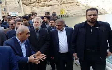 لاریجانی: افزایش ارتفاع سد دز جزو اولویت‌ها است
