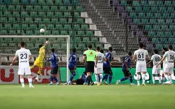 اولین باخت ذوب آهن شکست‌ناپذیر با گل به خودی مقابل استقلال