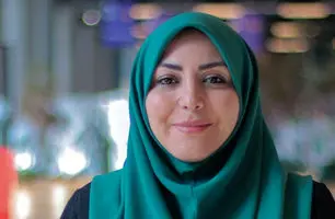 قهقهه‌های المیرا شریفی‌مقدم به شوخی جنجالی درباره عروس‌ها + ویدئو