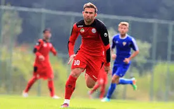 ."پایان یک انتظار ۱۳ ساله؛ ستاره اسبق پرسپولیس بالاخره به فولاد برگشت"