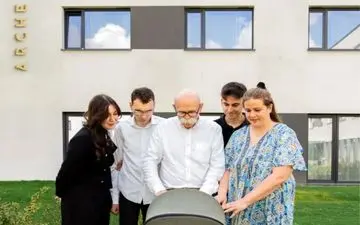 پیشنهاد عجیب یک میلیاردر برای افزایش جمعیت لهستان: پول در ازای رابطه جنسی و بچه‌دار شدن در هتل!