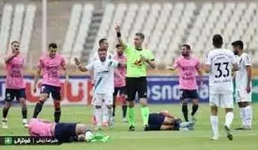 پوکر آلومینیوم مقابل پیکان برای امتیاز ۱۲