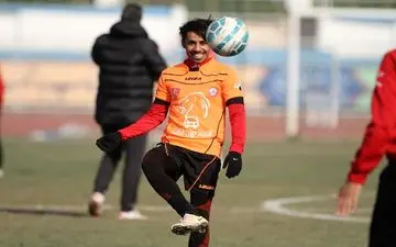 منصوریان سمت راست استقلال را با این خرید عجیب پر می‌کند؟!