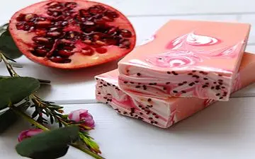 چرا صابون انار بهترین انتخاب برای مراقبت از پوست است؟